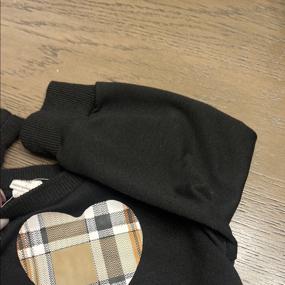 SHEIN Black and Plaid Kids Matching Set - Picture 3 of 5